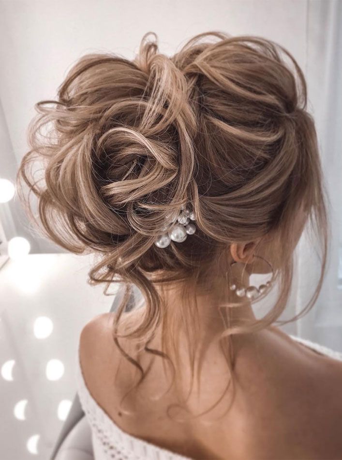 chignon coiffé décoiffé